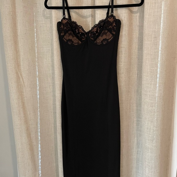 Tiger Mist Allura Maxi Dress XS BNWT - Picture 2 of 3